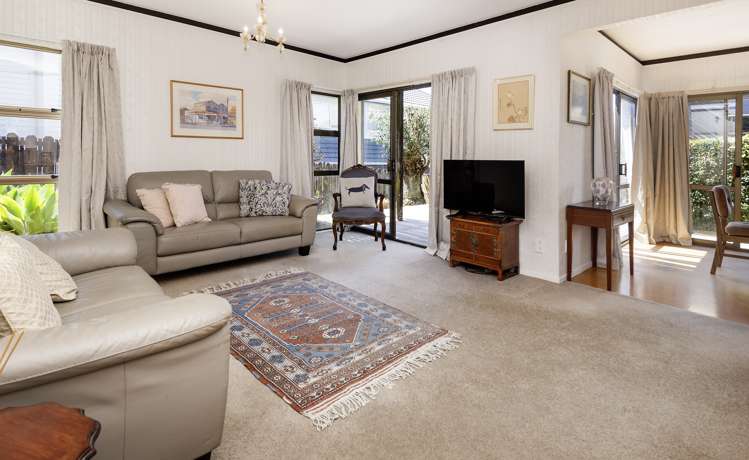 2/54 Cook Street Howick_6