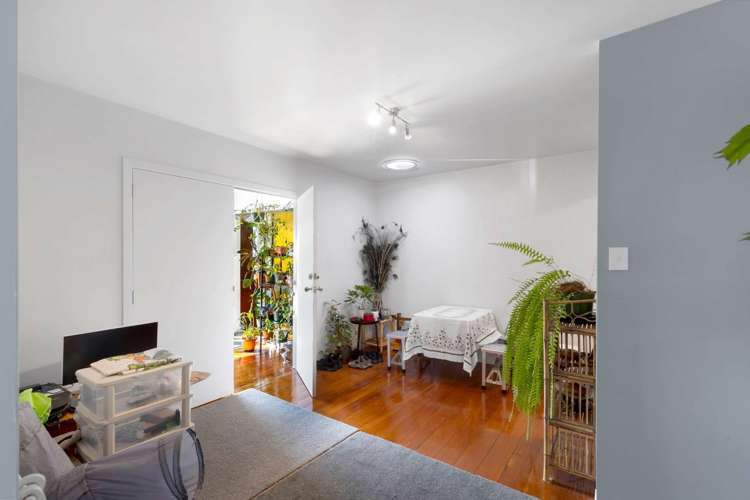 87 Pigeon Valley Road Wakefield_11