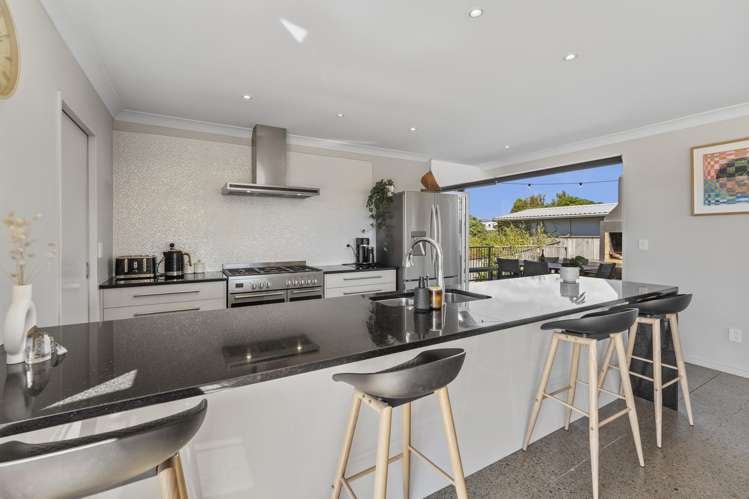2 Kowhai Street Otaki Beach_7