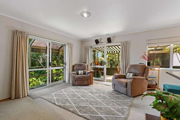52A Moffat Road Red Beach_3