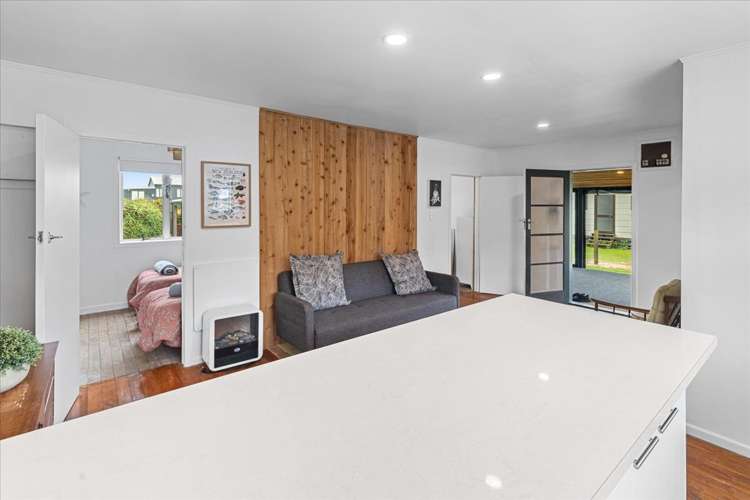 24 Rauparaha Street Marokopa_10