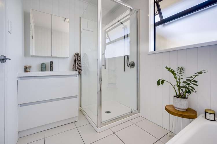 23 Golding Road Taradale_15