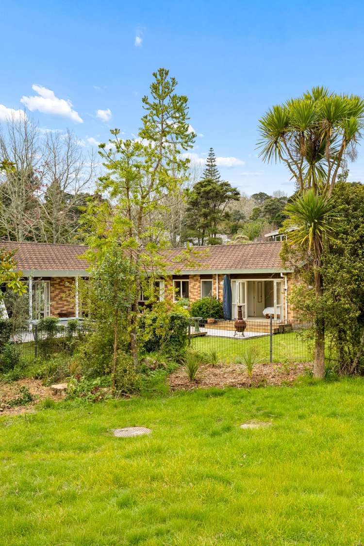 12 Woodfern Crescent Titirangi_23