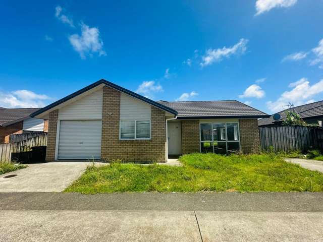 Spacious 5-Bedroom Family Home with Modern Living in MÃÂngere