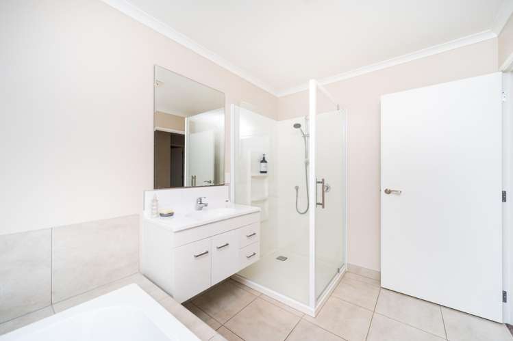 10 MacDonald Heights Feilding_13