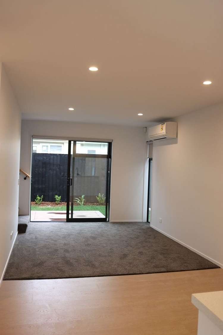 2/282 Wilsons Road Waltham_3