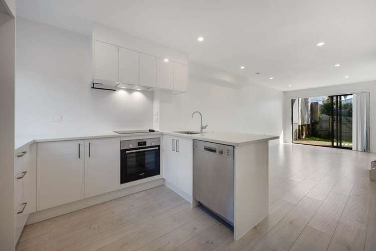 5/98 Lincoln Park Avenue Massey_1