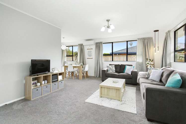 2/16 Montgomery Street Stokes Valley_10