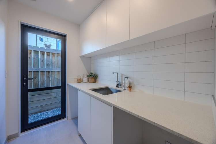 207 Aubrey Road Wanaka_17