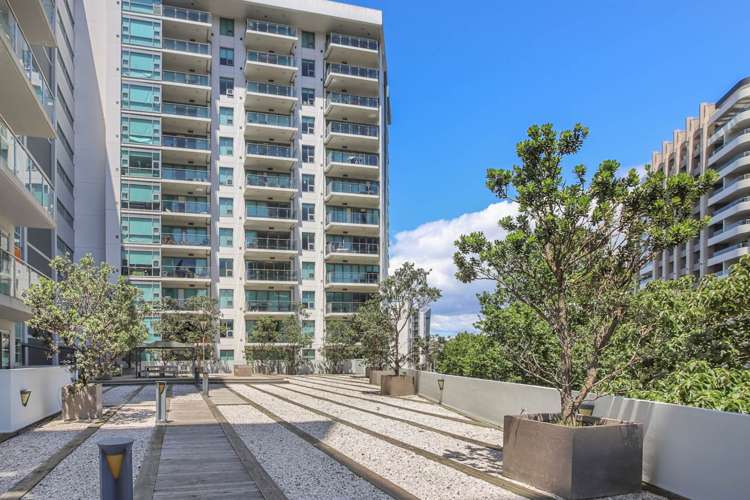 707/30 Beach Road Auckland Central_10