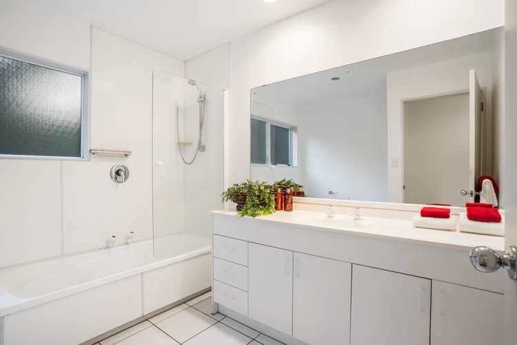 10/17 Chatfield Place Remuera_15