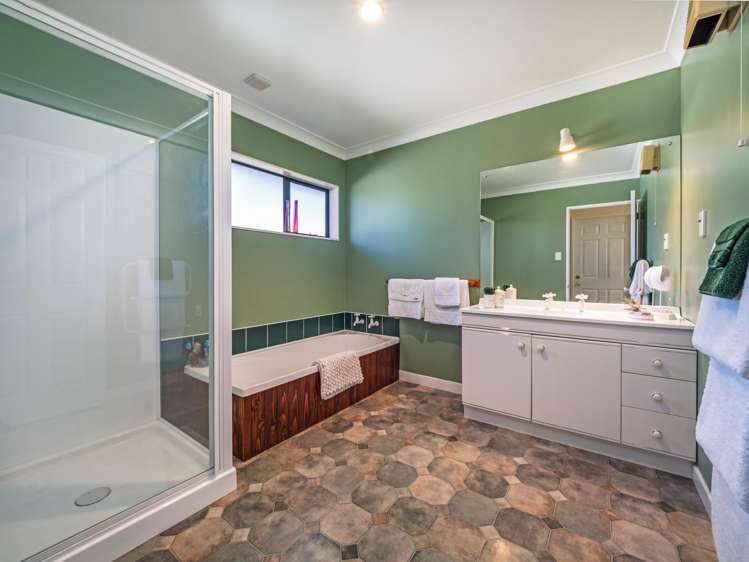 5 Rothesay Place Highbury_16