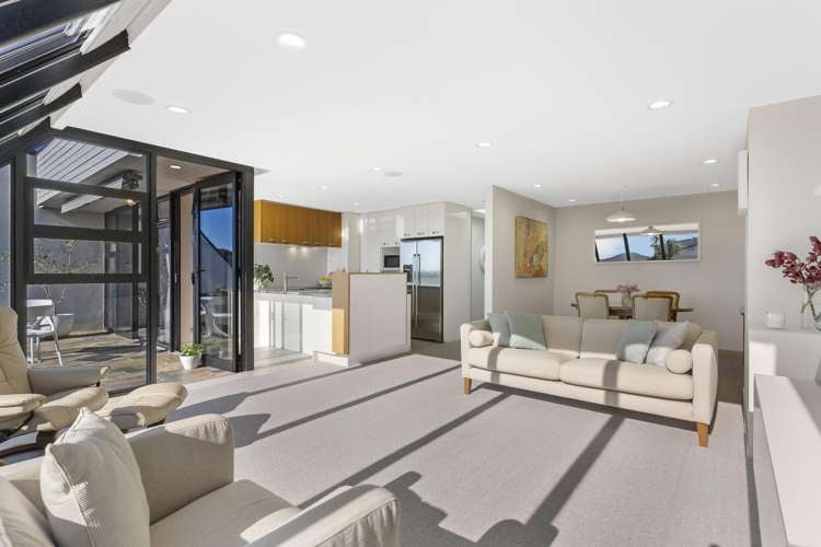 2/10 Auckland Road_0