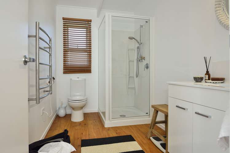 2 Koura Crescent Mahia_13