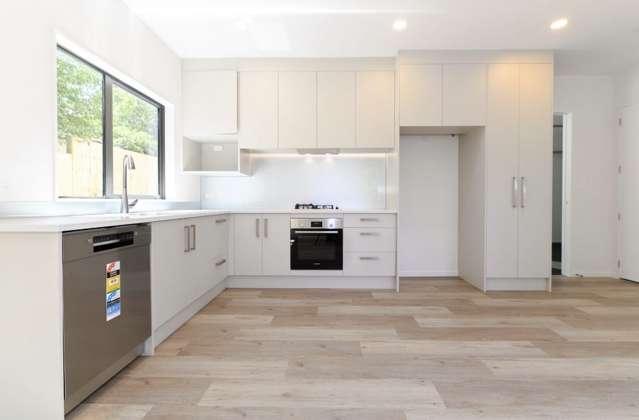 2E Garner Place 10878_2