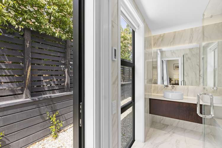 54 Falconer Rise Jacks Point_21