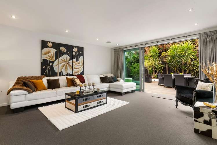 19 Devonport Lane Merivale_8