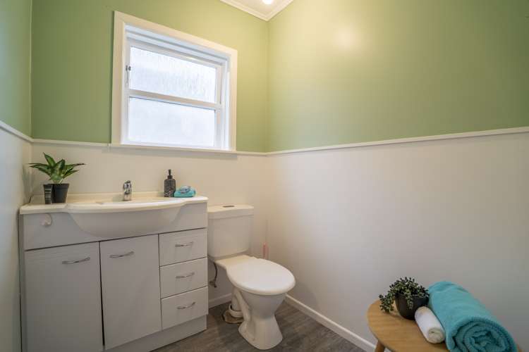 3 South Street Tawa_17