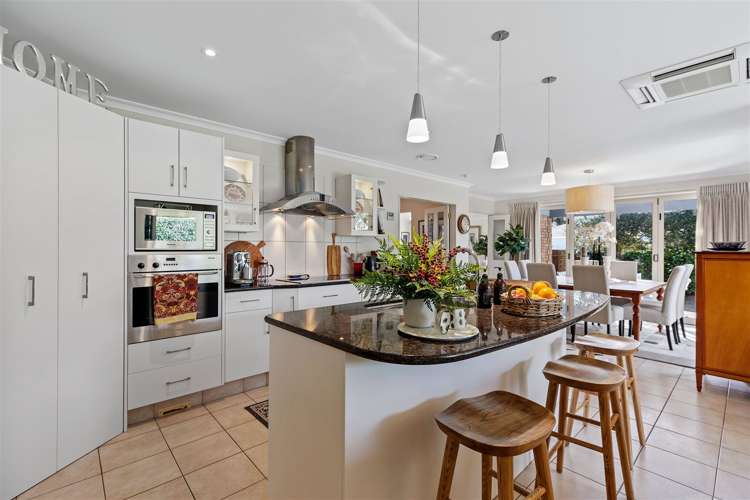 1 Bahamas Key Papamoa_19