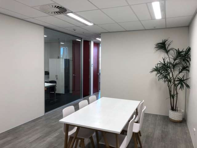 7 Fred Taylor Drive, Massey Massey_2