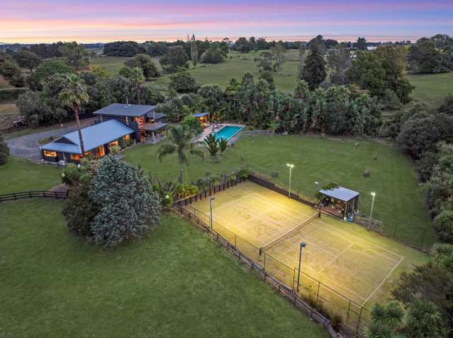 IMPRESSIVE RESORT STYLE LIVING ON 1 HA