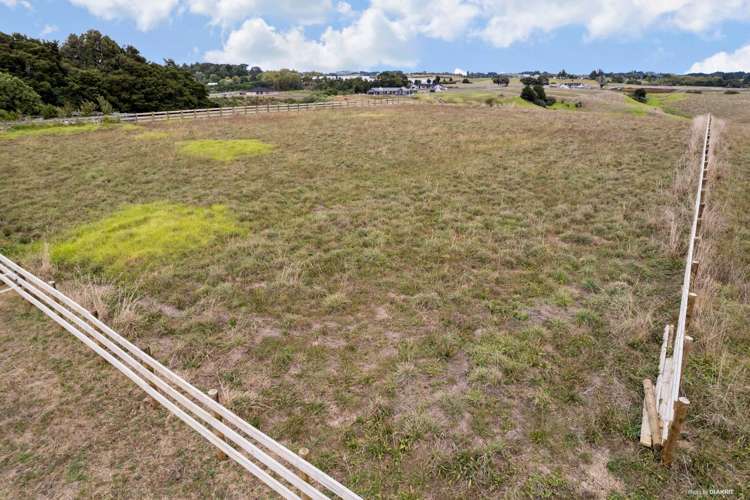 27 Michelle Thomas Lane Ramarama_11