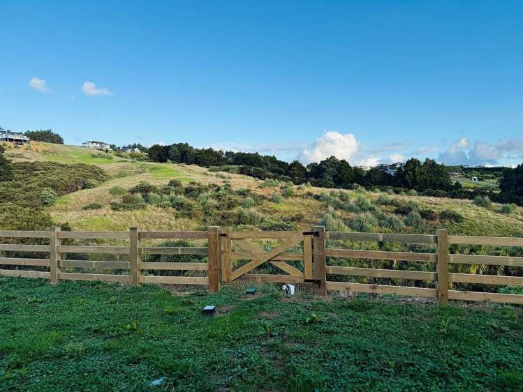 3 Otaota Way Flat Bush_8