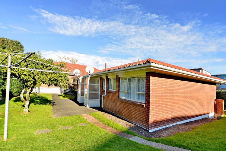 16 Buscomb Avenue Henderson_20