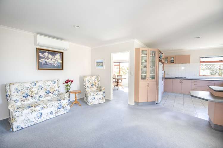 8 Gresham Place Taradale_11