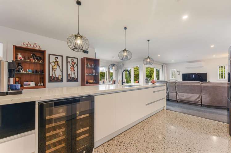 2 Ruataniwha Drive Collingwood_11