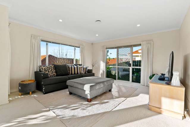 27 Gillett Place Botany Downs_3