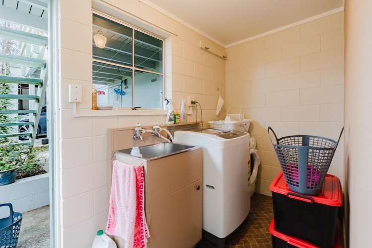 18b Ridgeway Place Glenview_10