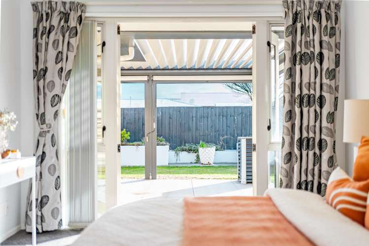 112 Gayhurst Road Dallington_18