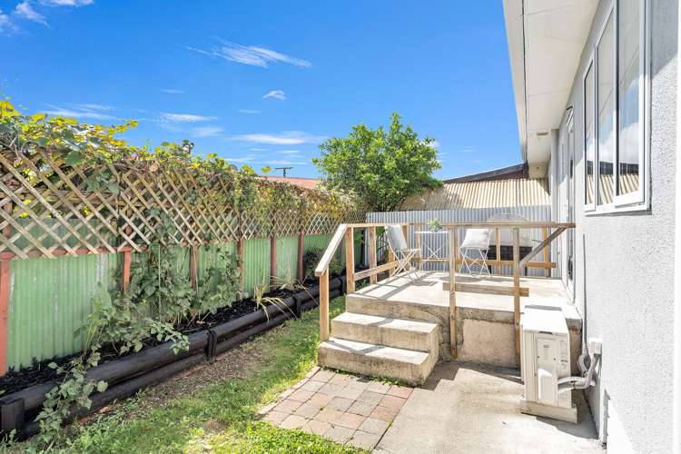 1/11 Manson Avenue Stoke_15