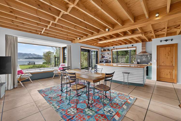481 Marine Drive Charteris Bay_5
