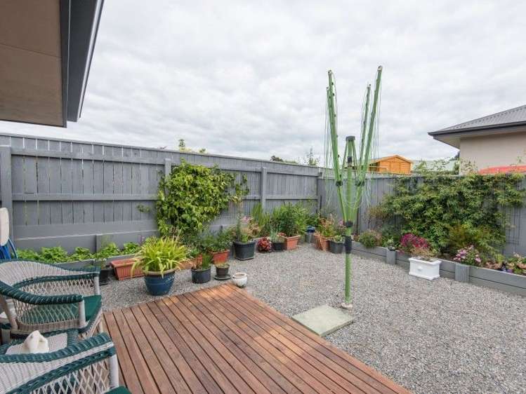 42 Lord Auckland Road Wakefield_19