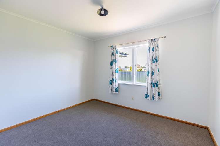 5b Harold Holt Avenue Onekawa_8