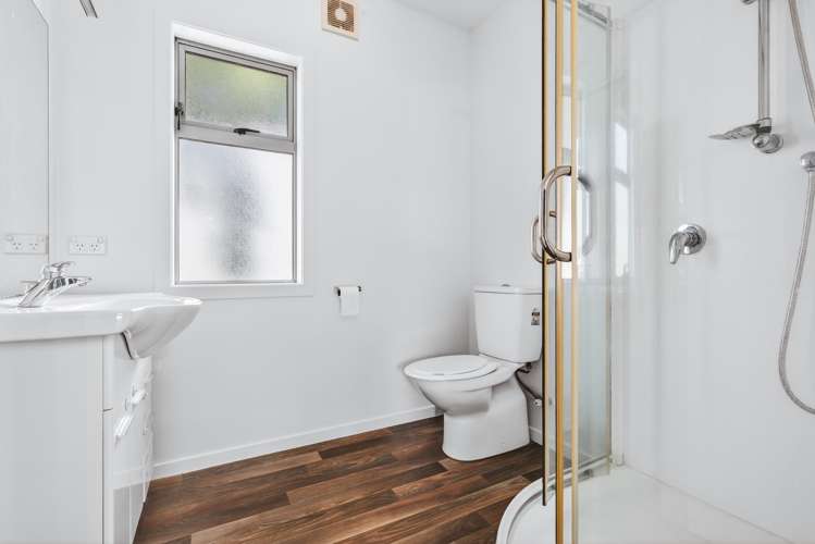 2/18 Frederick Street Two Mile Bay_11