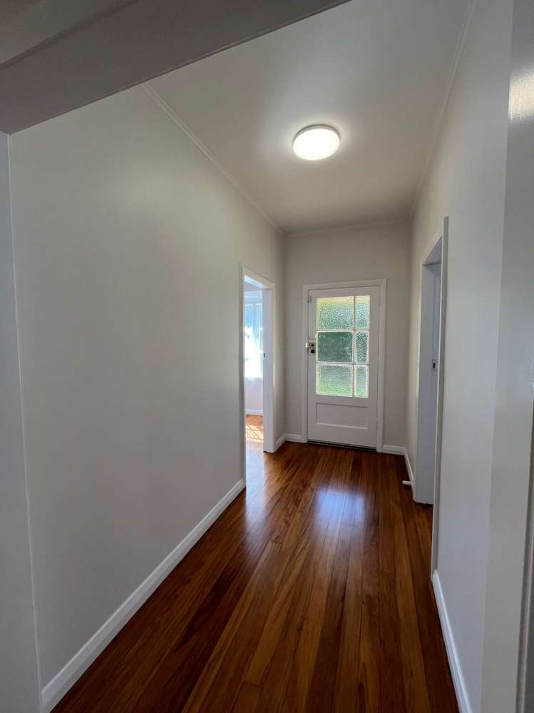 42 Willcott Street Mount Albert_10