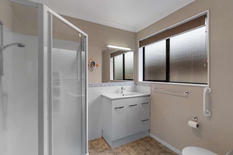 5 Chesterton Drive Leamington_8