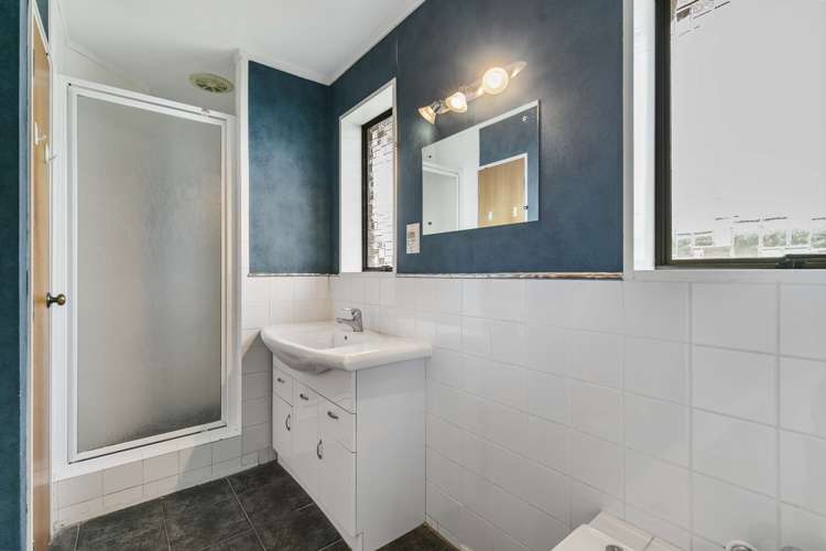 121 Te Atatu Road Te Atatu South_18