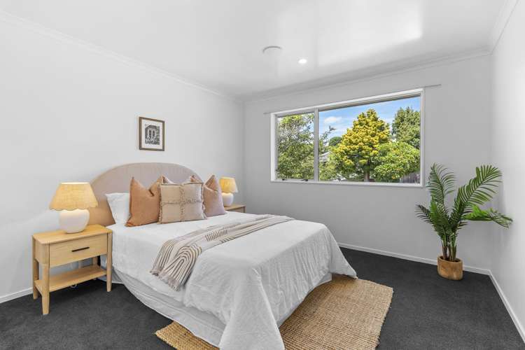 10 Waterloo Place Westown_10