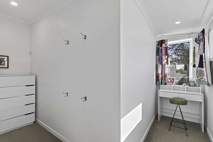 8 York Crescent Westown_21