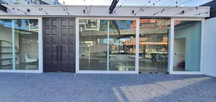 Shop 5/128 Hurstmere Road Takapuna_4