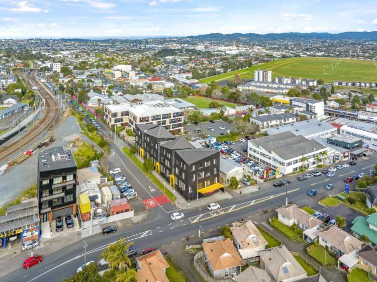 332/1 Layard Street 10016_8