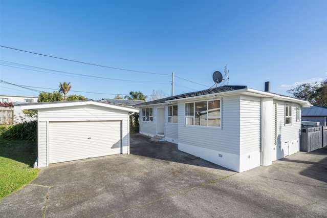 1/8 Lancaster Road Beach Haven_1