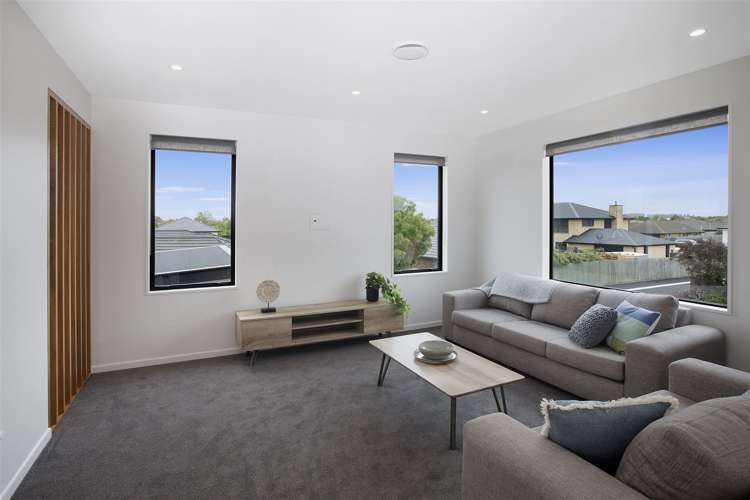 18 Kingsbridge Drive Burwood_12