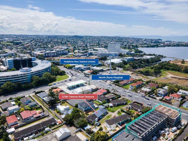 2/58a Taharoto Road Takapuna_14