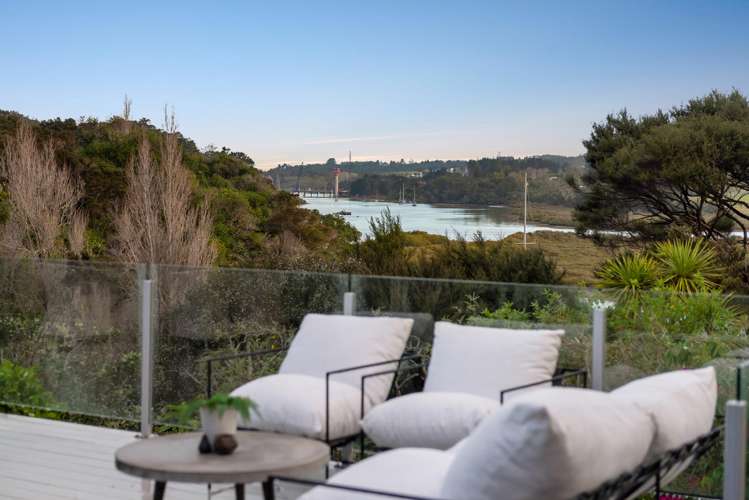 26 Matheson Road Red Beach_5