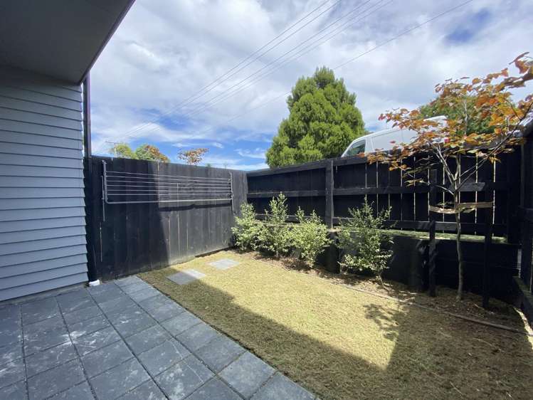 2/2 Sturges Avenue 10057_8